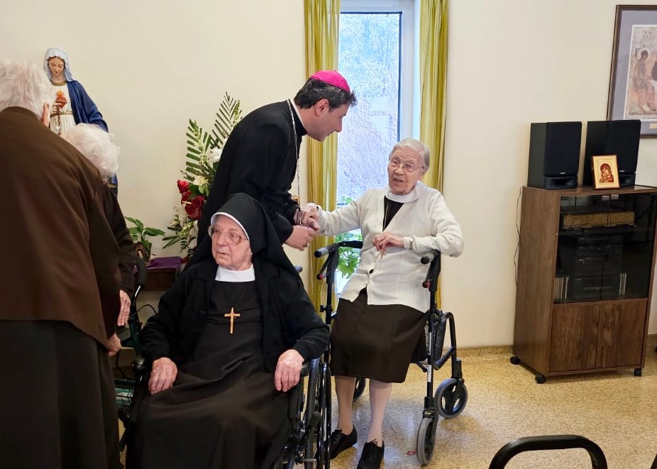 Archbishop Leo Visits the Felician Sisters Archbishop Leo Visits the Felician Sisters
