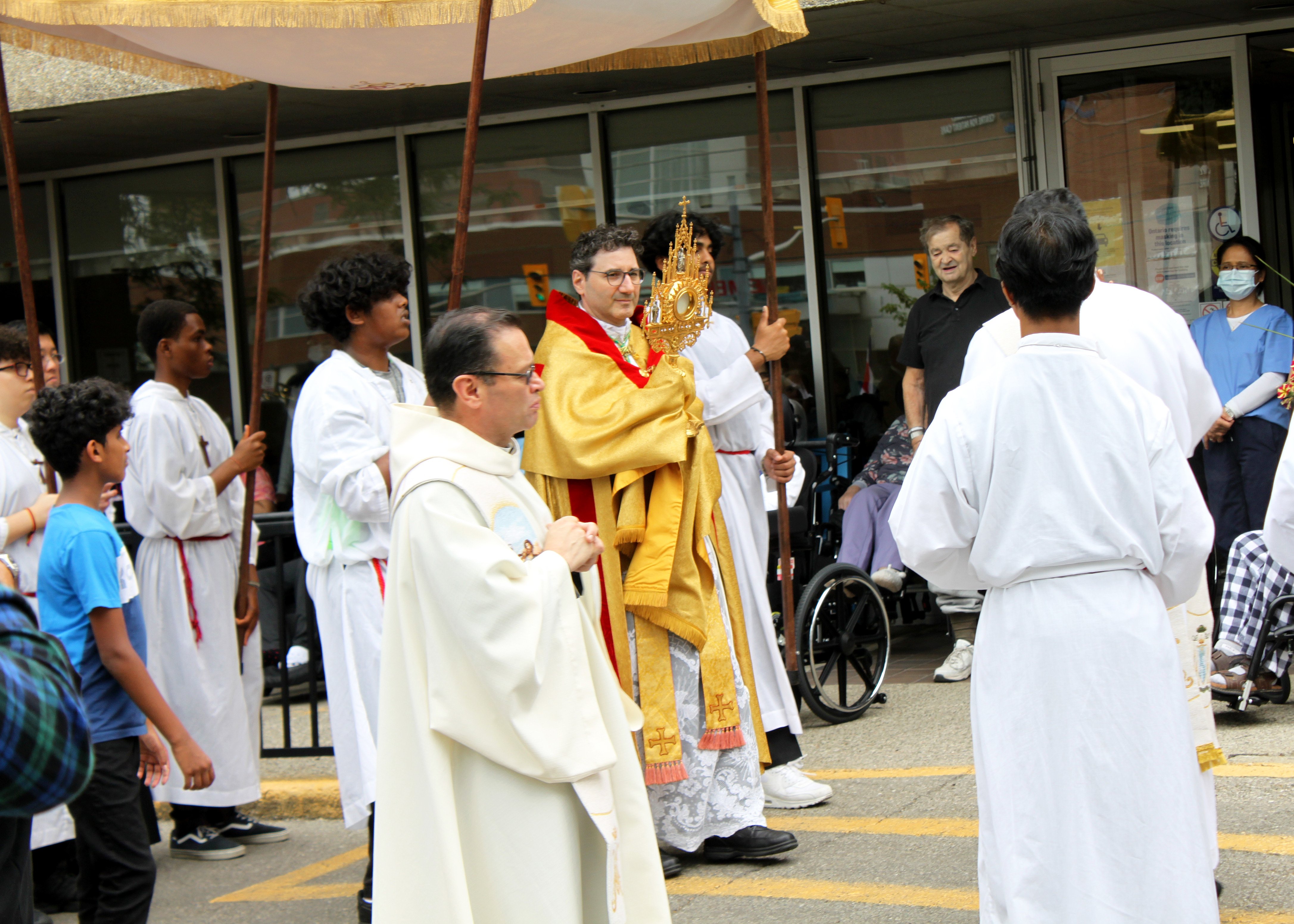 Archbishop Visits St. Catherine of Siena Archbishop Visits St. Catherine of Siena