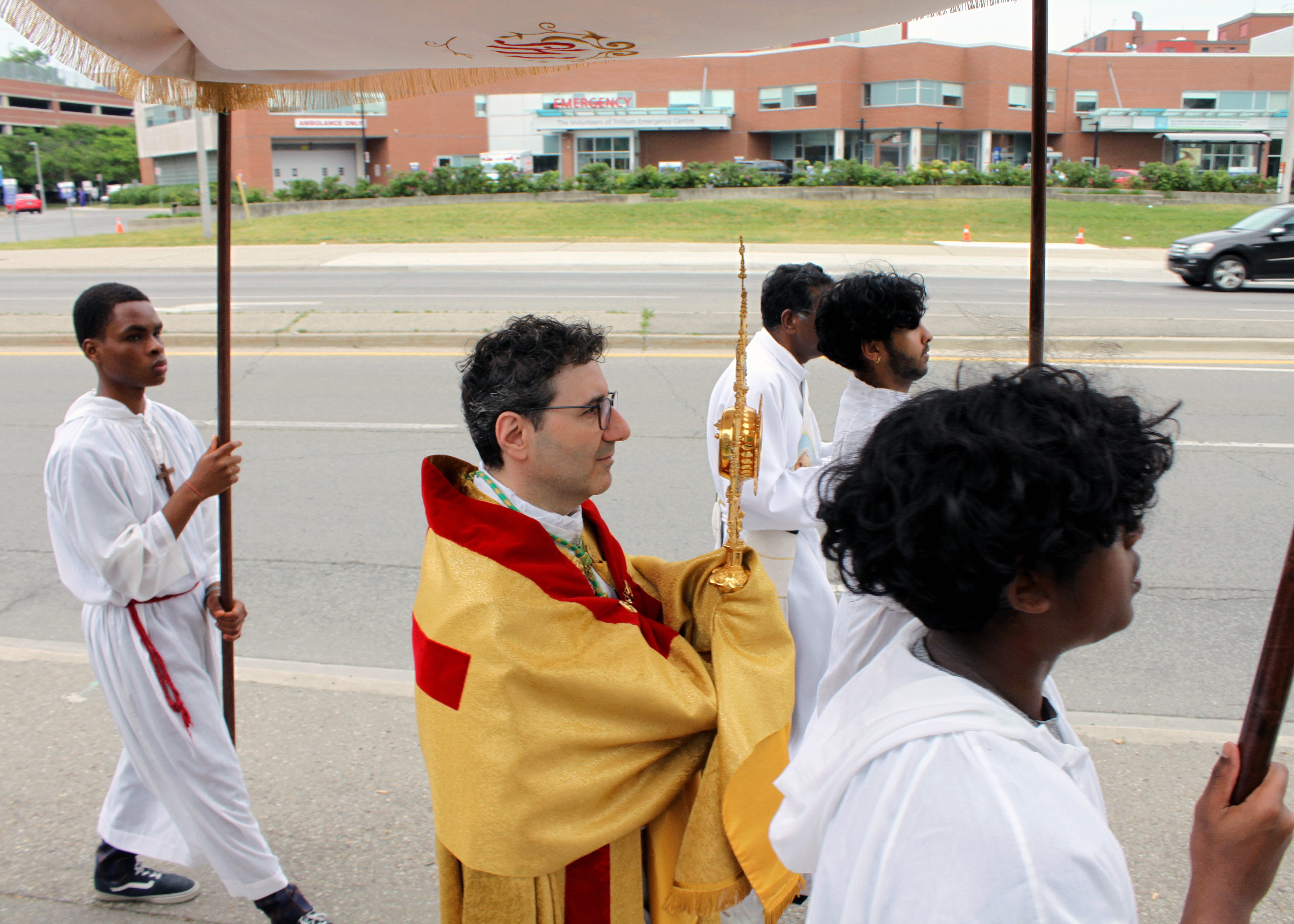 Archbishop Visits St. Catherine of Siena Archbishop Visits St. Catherine of Siena