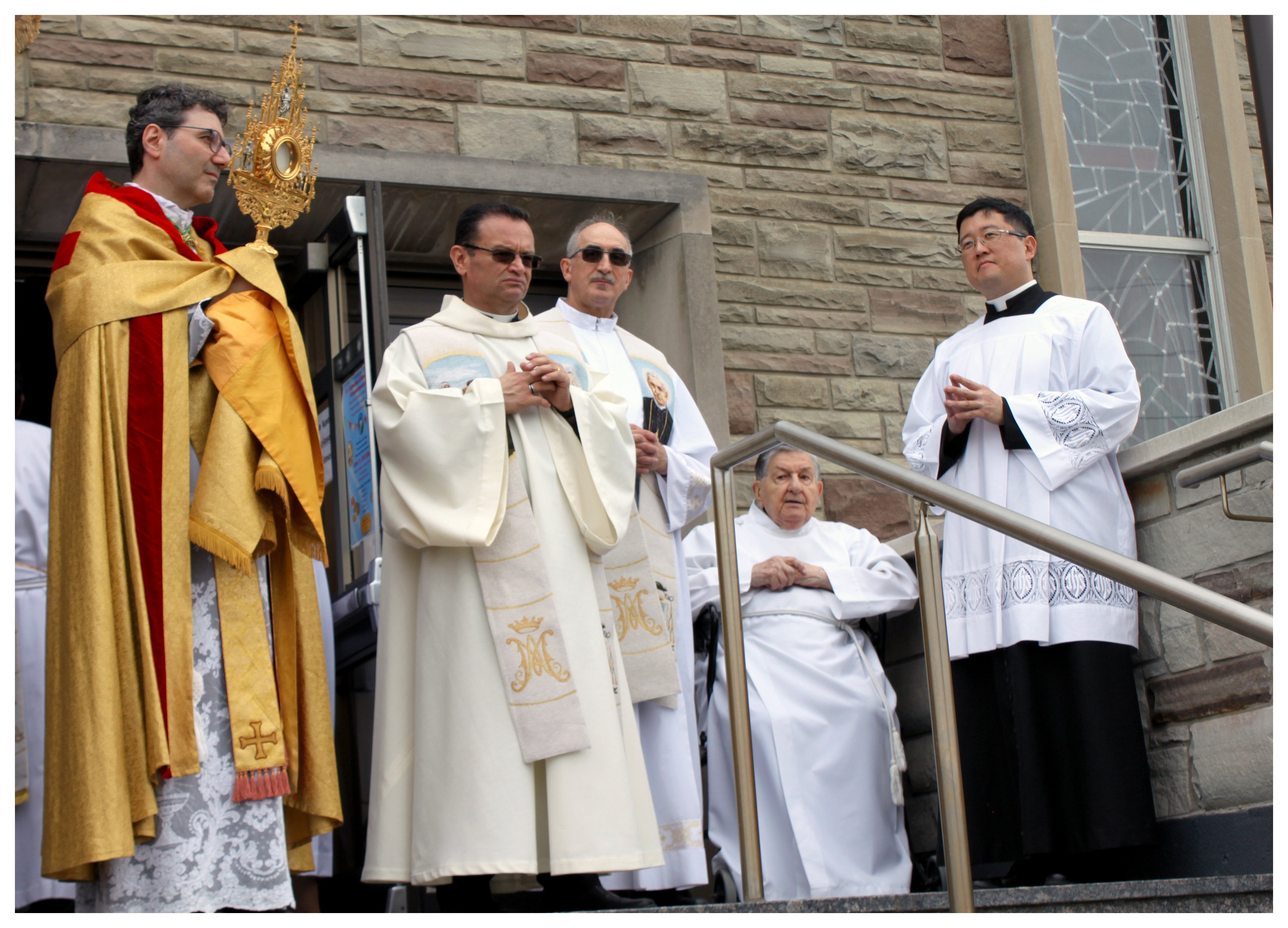 Archbishop Visits St. Catherine of Siena Archbishop Visits St. Catherine of Siena